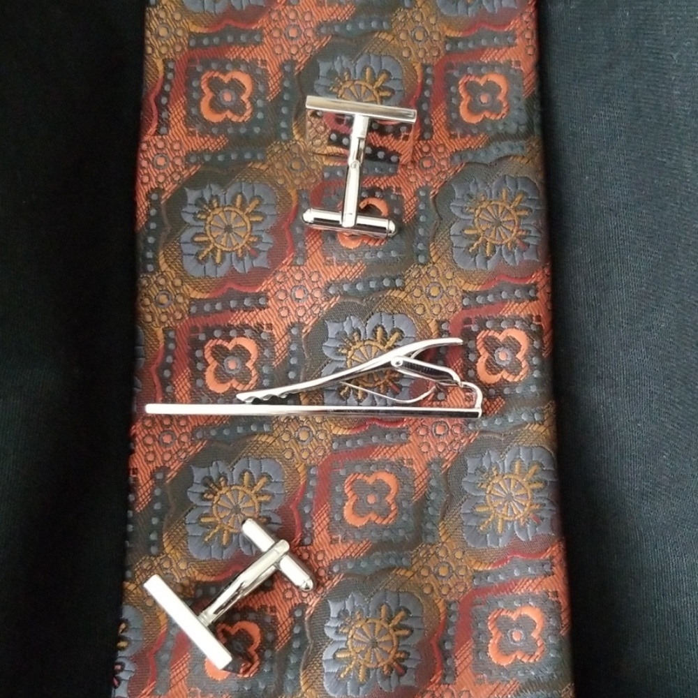 Authentic Givenchy Cuff Link Set - image 6